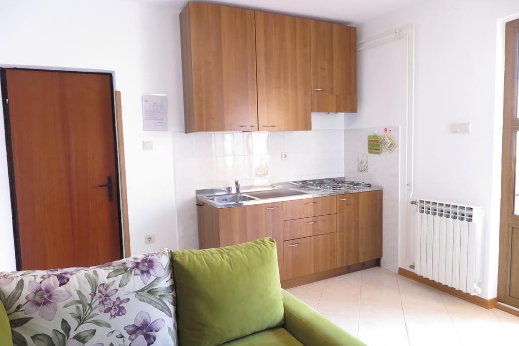 Apartments Elda Rovigno Esterno foto