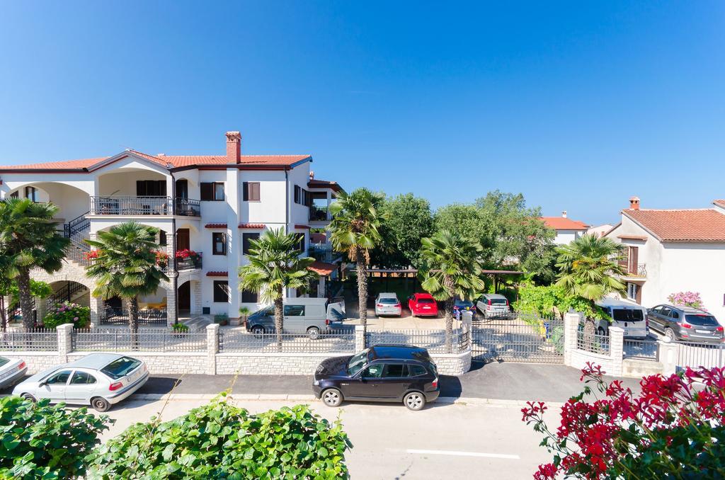 Apartments Elda Rovigno Esterno foto