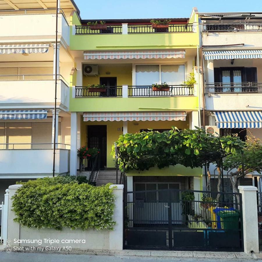 Apartments Elda Rovigno Esterno foto