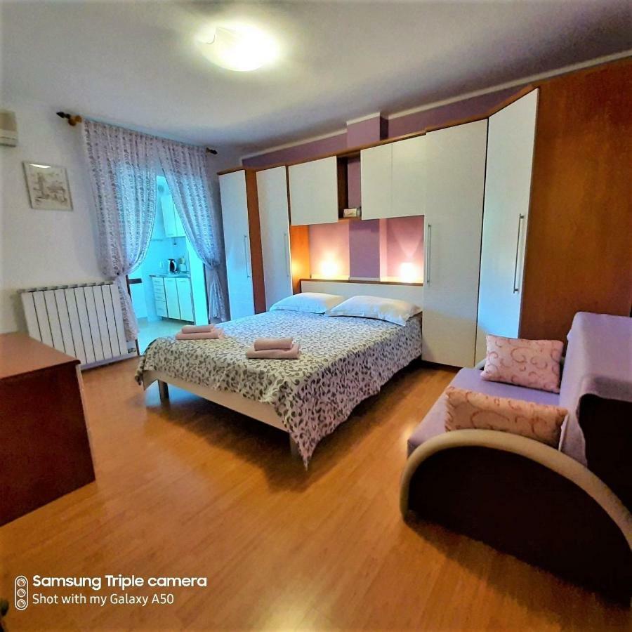 Apartments Elda Rovigno Esterno foto